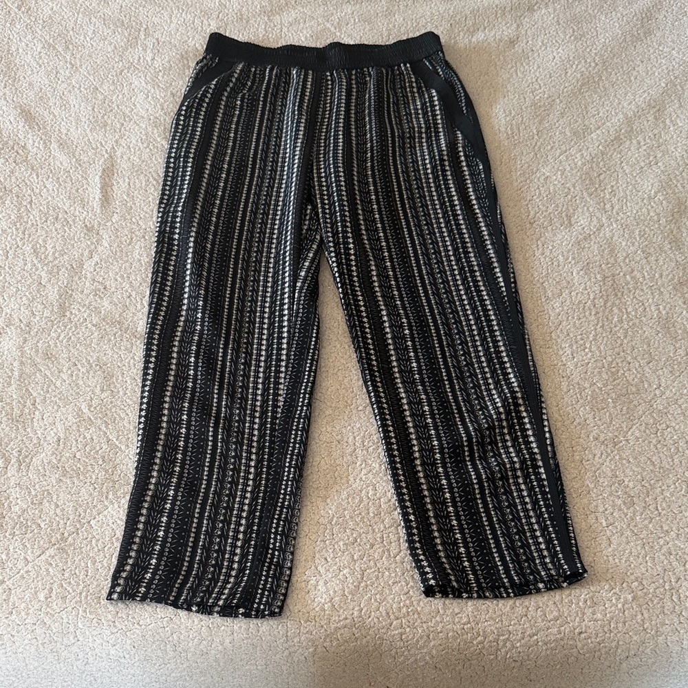 Kenneth Cole Black and White Striped Cropped Pants Medium New